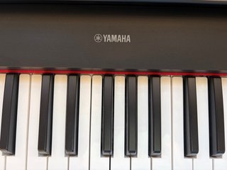 Piano Yamaha Piaggero NP-12