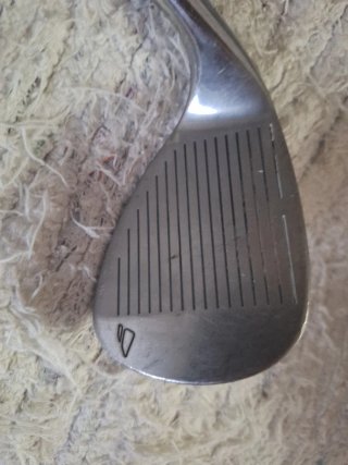 Low bounce lob Wedge 60° (not titleist vokey )
