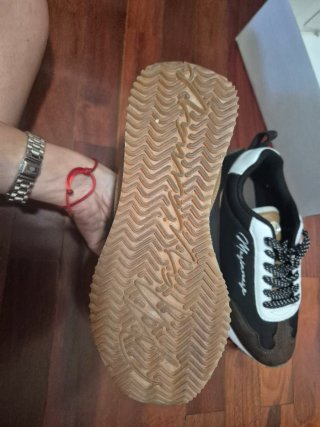 Zapatillas Mariamare negras y marrones