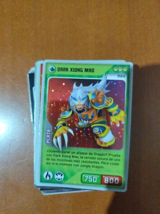 Cartas especiales de Invizimals