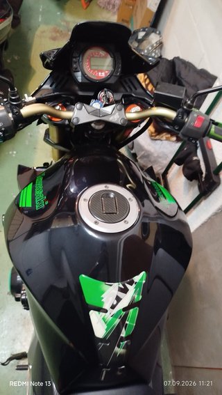 Kawasaki Z1000 Negra
