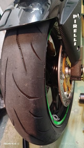 Kawasaki Z1000 Negra