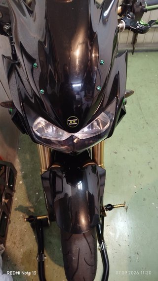 Kawasaki Z1000 Negra