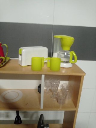 Cocinita de madera Ikea con accesorios