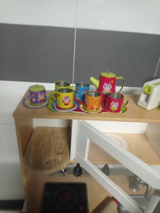 Cocinita de madera Ikea con accesorios