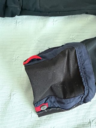 Pantaloncino da trekking bambino nero e blu navy