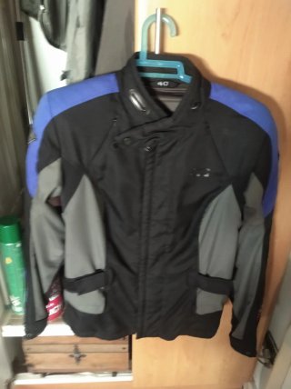 Chaqueta de moto negra y azul Talla 40