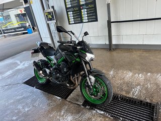 Kawasaki Z900 Pack Performance 2.300km