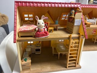 Casa Sylvanian. Cocina, dormitorio y coneja inclui