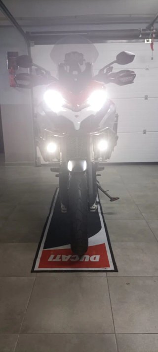 Ducati Multistrada 1200 Enduro GPS y Pantalla