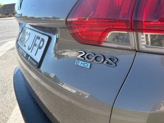 Peugeot 2008 2015