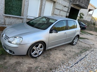 Volkswagen Golf 2004