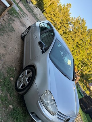 Volkswagen Golf 2004