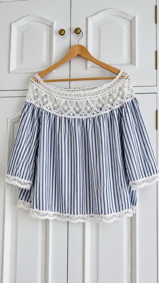 Blusa rayas encaje off-shoulder