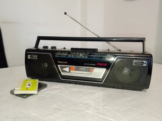 Radio Panasonic FM14 Cassette. AM/FM.