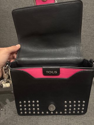 Bandolera Tous negra y fucsia