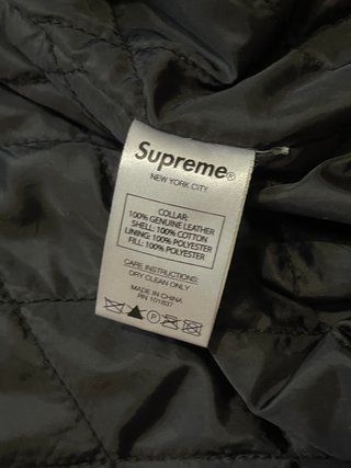 Chaqueta Supreme Cuello Cuero Floral