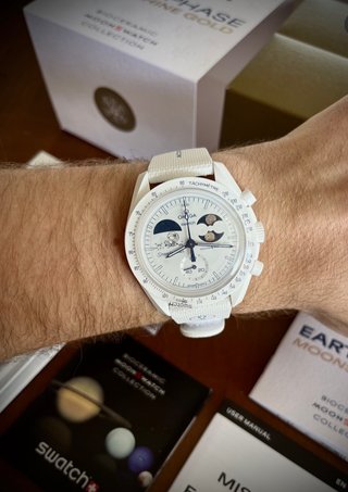 SwatchxOmega Mission to Earthphase Moonshine Gold