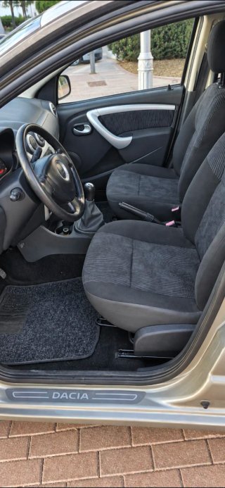 Dacia Sandero 1.2 75CV · 112.000km · Etiqueta C