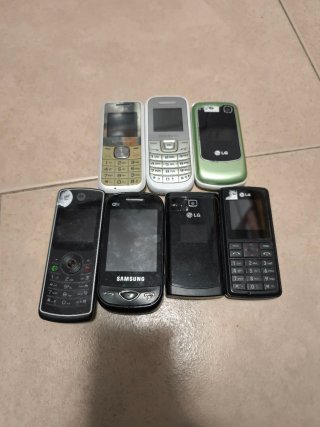 Lote 7 teléfonos móviles LG, Motorola, Samsung