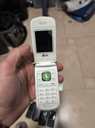 Lote 7 teléfonos móviles LG, Motorola, Samsung