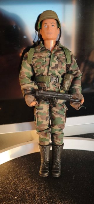 FIGURA MILITAR