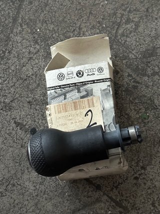 Pomo Volkswagen Polo Original 1J0711141S 4EC