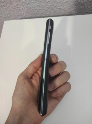 Sony Xperia ST26i Negro