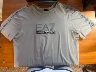 Camiseta Emporio Armani EA7 gris