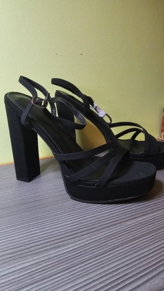 Zapatos de tacón negros talla 37