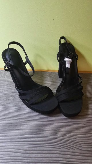 Zapatos de tacón negros talla 37