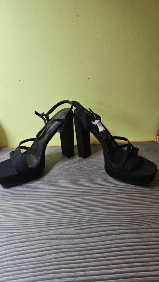 Zapatos de tacón negros talla 37