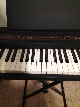 Roland EP-77 Piano Digital