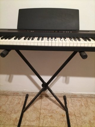 Roland EP-77 Piano Digital