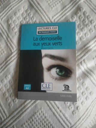 La demoiselle aux yeux verts