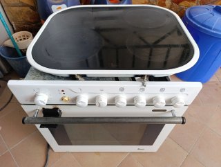 Vitrocerámica y horno Teka
