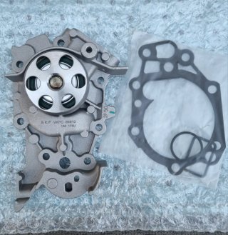 Bomba de agua SKF VKPC 86810 Renault Clio 2