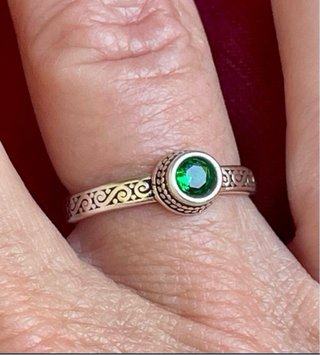 Anello in Argento 925 con Pietra Verde Regolabile