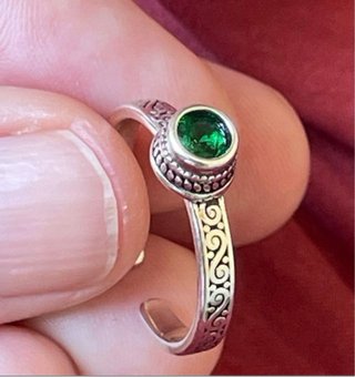 Anello in Argento 925 con Pietra Verde Regolabile