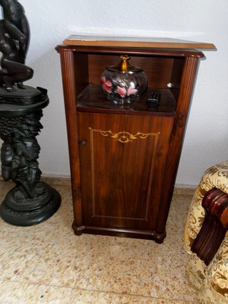Mueble TV clásico giratorio madera
