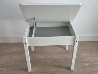 Mesa infantil IKEA y silla infantil modelo KRITTER