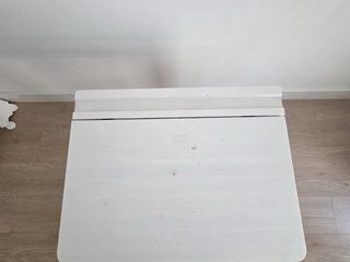 Mesa infantil IKEA y silla infantil modelo KRITTER