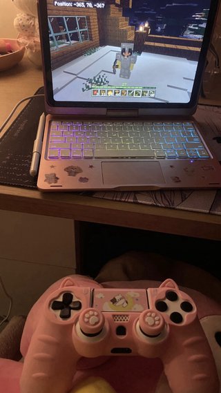 Funda con teclado iPad rotatorio
