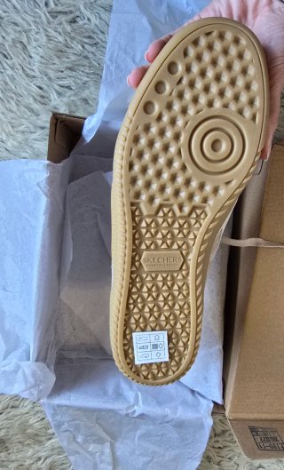 Zapatillas Skechers Beige y Blanco
