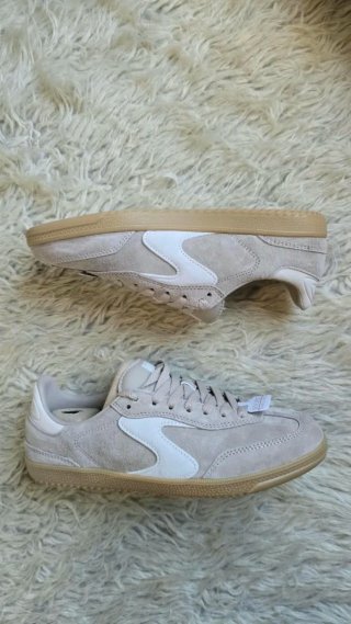 Zapatillas Skechers Beige y Blanco