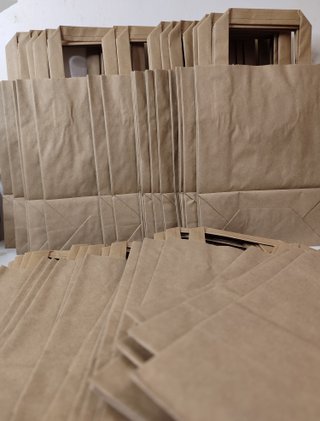 600 sacchetti di carta kraft con manici (18x8x24 cm)