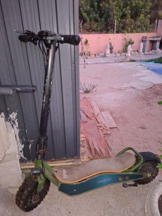 Patinete eléctrico todoterreno