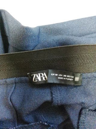 Pantalón Zara azul marino talla XS