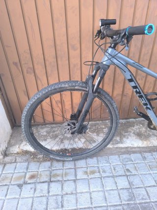 Bicicleta Trek Gris
