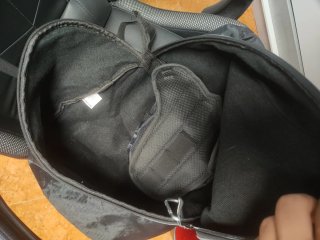 Mochila plegable negra para moto